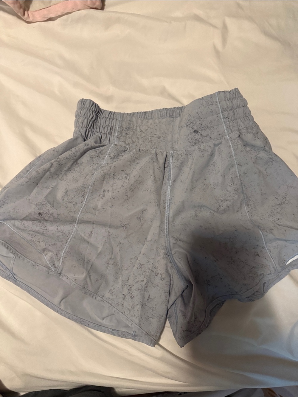 Lululemon womens  Light blue/ Gray Elastic Waist Athletic Shorts size 4